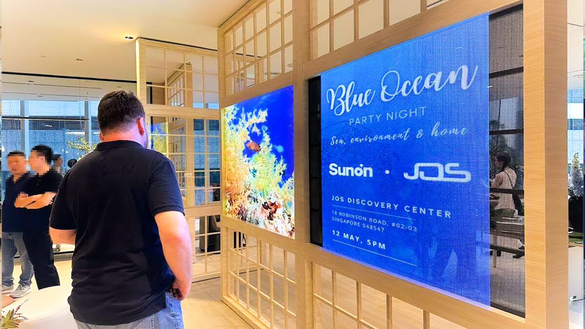 What are the characteristics of installing Muxwave transparent display on sliding doors? 1 26 1200x675 1