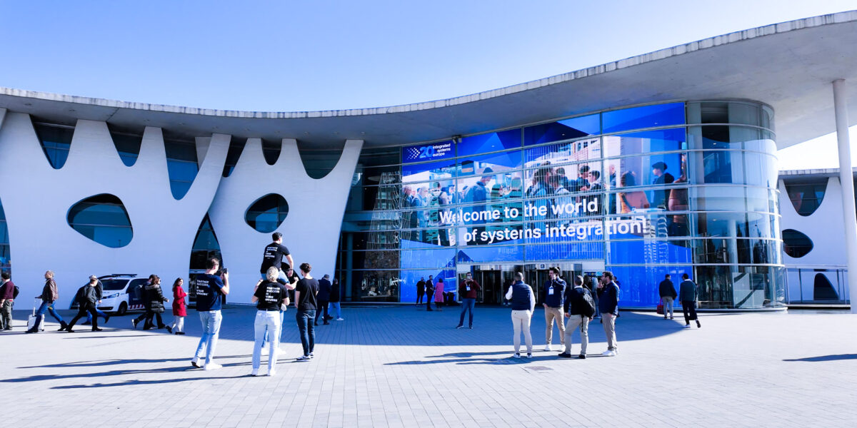 Maintenance and Care Tips for Your Transparent LED Display 1 ISL展馆 1200x600 1