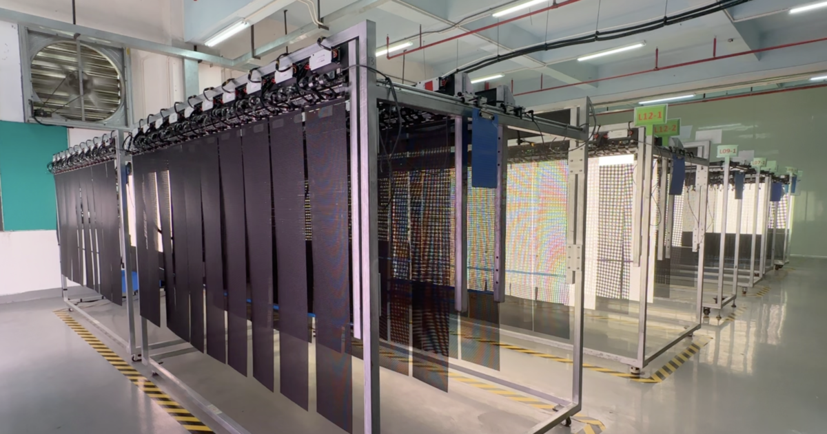 Do you know why LED transparent screens need to undergo aging before shipment? 2 laohuahua 1200x631 1