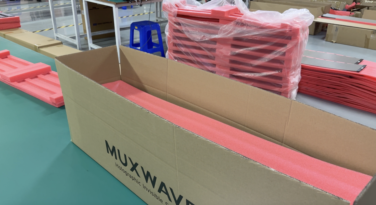 What packaging and transportation materials are used for Muxwave holographic invisible screens? 2 zhunzhumiao 1200x656 1